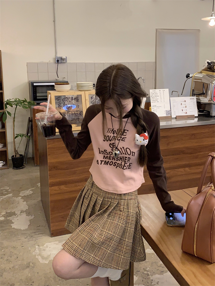 Real shot!  Korean style contrasting color raglan sleeve letter printed T-shirt autumn slim fit short long-sleeved top