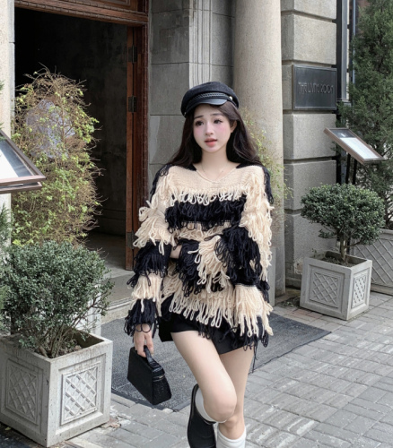 Actual shot of soft waxy striped V-neck tassel sweater for women, lazy style loose knitted sweater, long-sleeved top