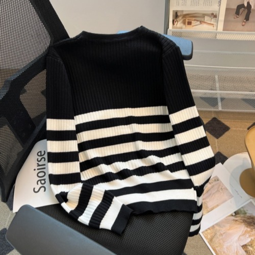  autumn and winter new style V-neck striped small fragrant sweater long-sleeved fashionable knitted sweater hand-cranked floral top for women trendy