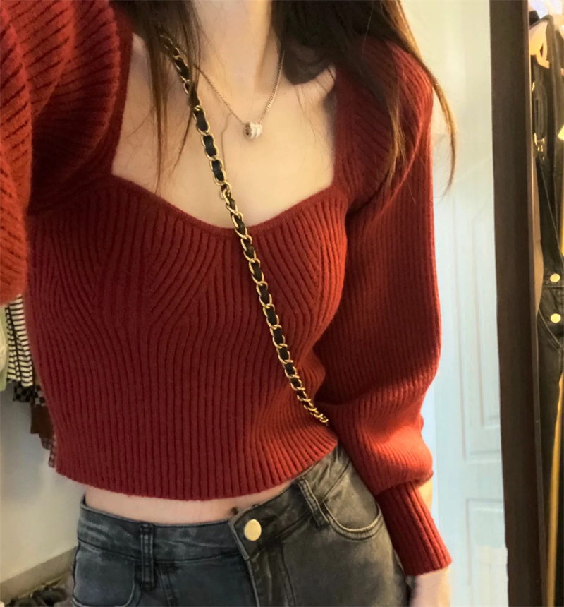 Real shot of red long-sleeved early autumn sweater tops, new ladies’ gentle style sweaters