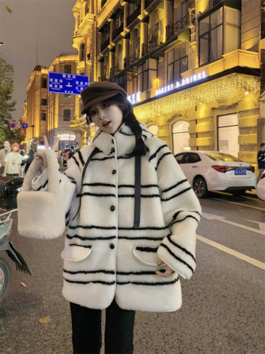 Actual shot of new hooded imitation fur coat striped lamb fur all-in-one mid-length loose thickened coat for women