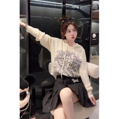European station 23 autumn new style D+ knitted five-pointed star embroidered animal forest series long-sleeved hooded pullover for women