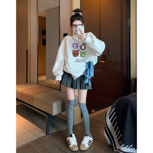 Official picture of white printed pullover sweatshirt for women in spring and autumn, stylish, age-reducing, high-end, chic, super good-looking and versatile top