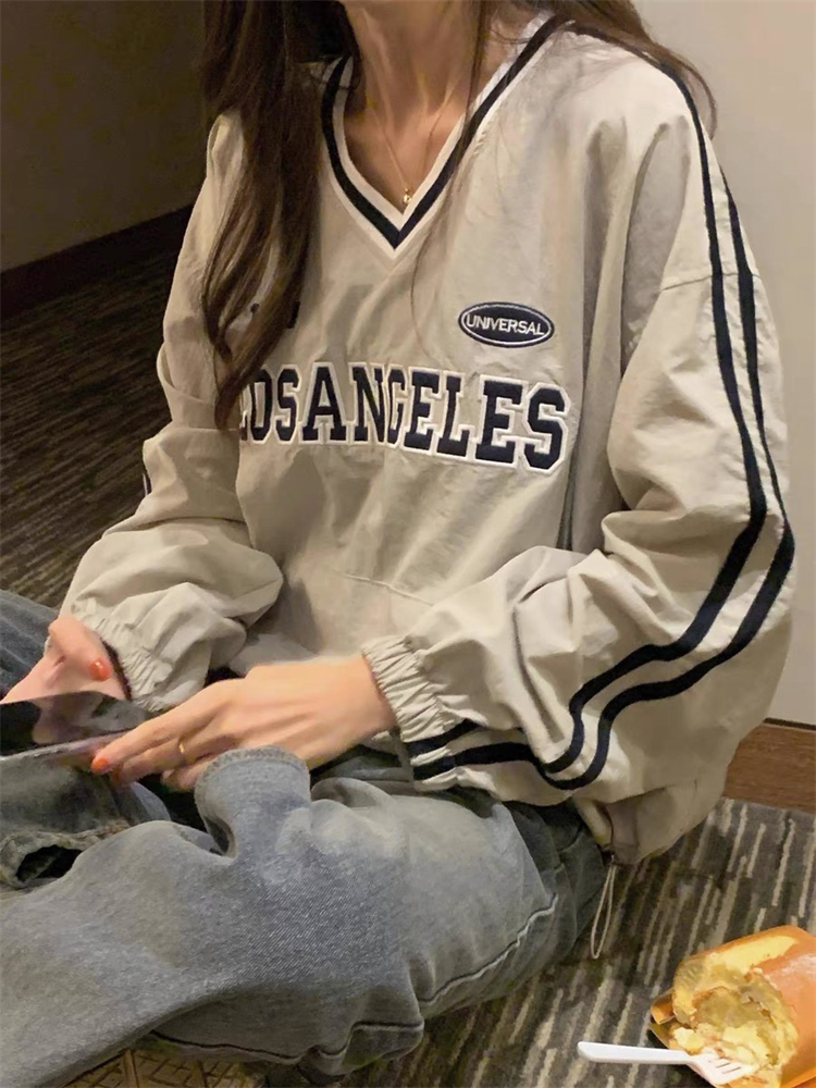 秋冬~韓國ins球衣風運動刺繡字母V領尼龍套頭衫歐美衛衣復古女