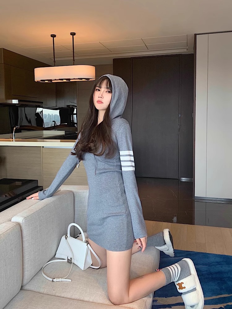 New autumn and winter gray hooded dress, female sexy tight hip skirt, hot girl short skirt