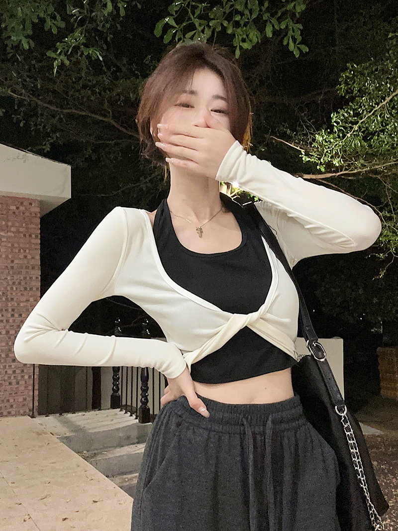 Real shot~Fake two pieces of design niche slimming and versatile long-sleeved T-shirts for autumn