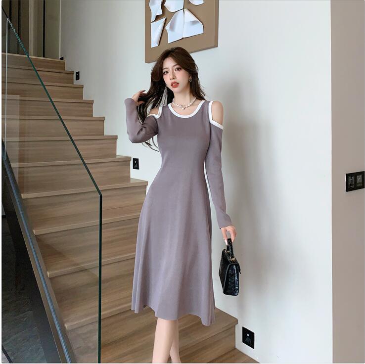 French retro contrast color off-shoulder long-sleeved knitted dress for women 2023 autumn new umbrella skirt design skirt