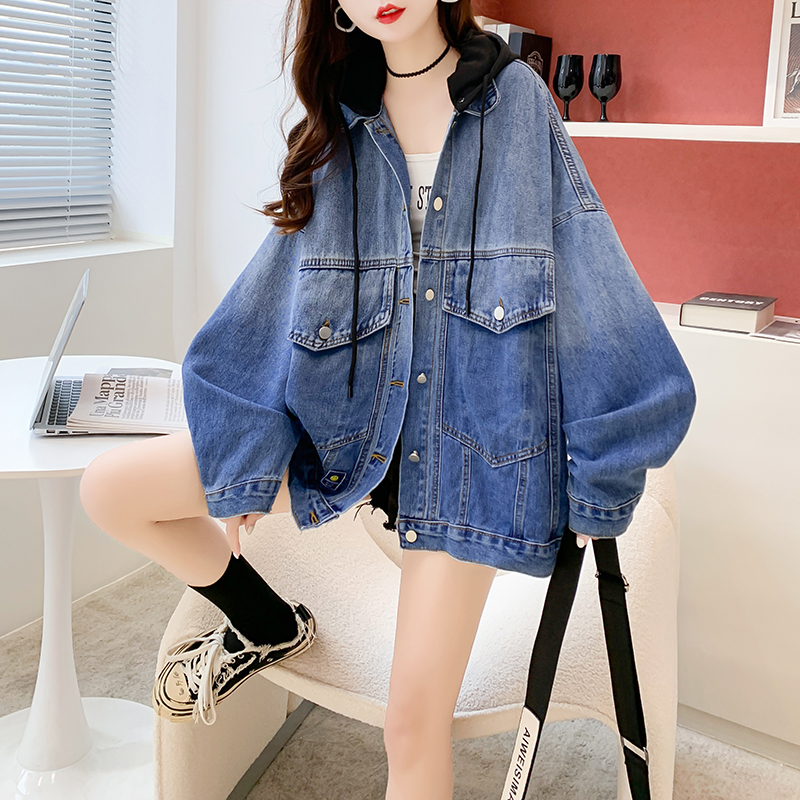 Real shot of 80 cotton 20 polyester loose lazy style denim jacket new style women's autumn versatile short top for little people
