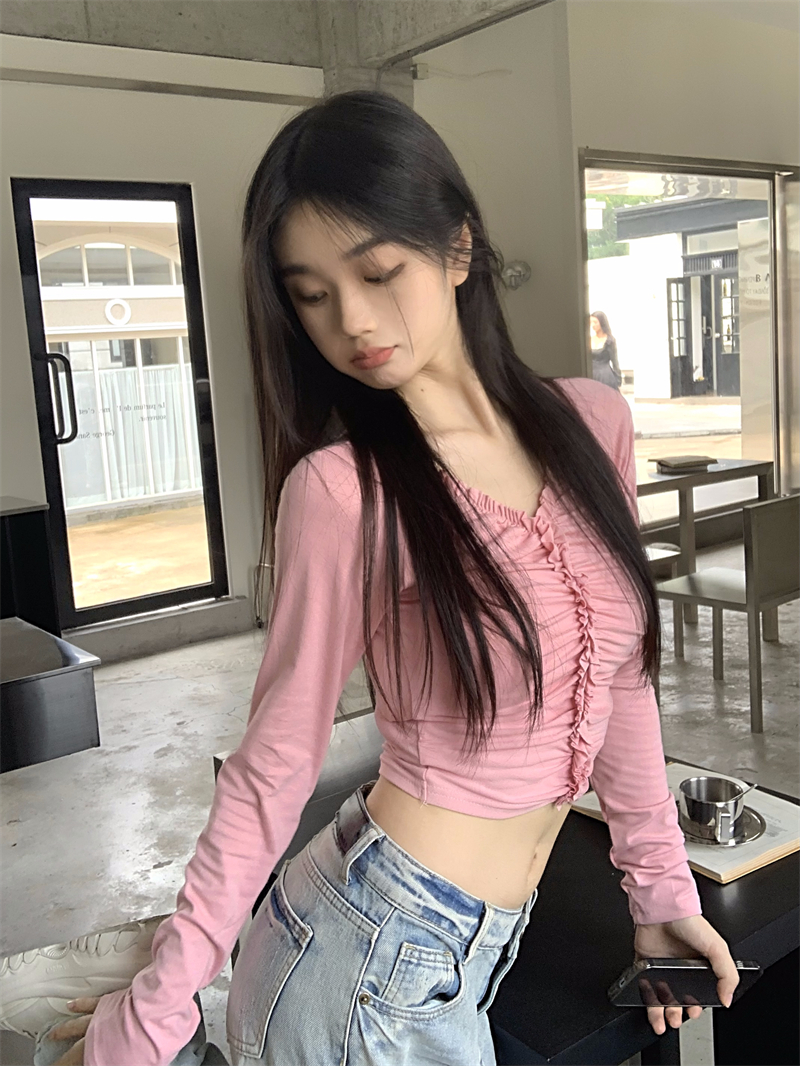 Real shot of pleated slimming design long-sleeved T-shirt