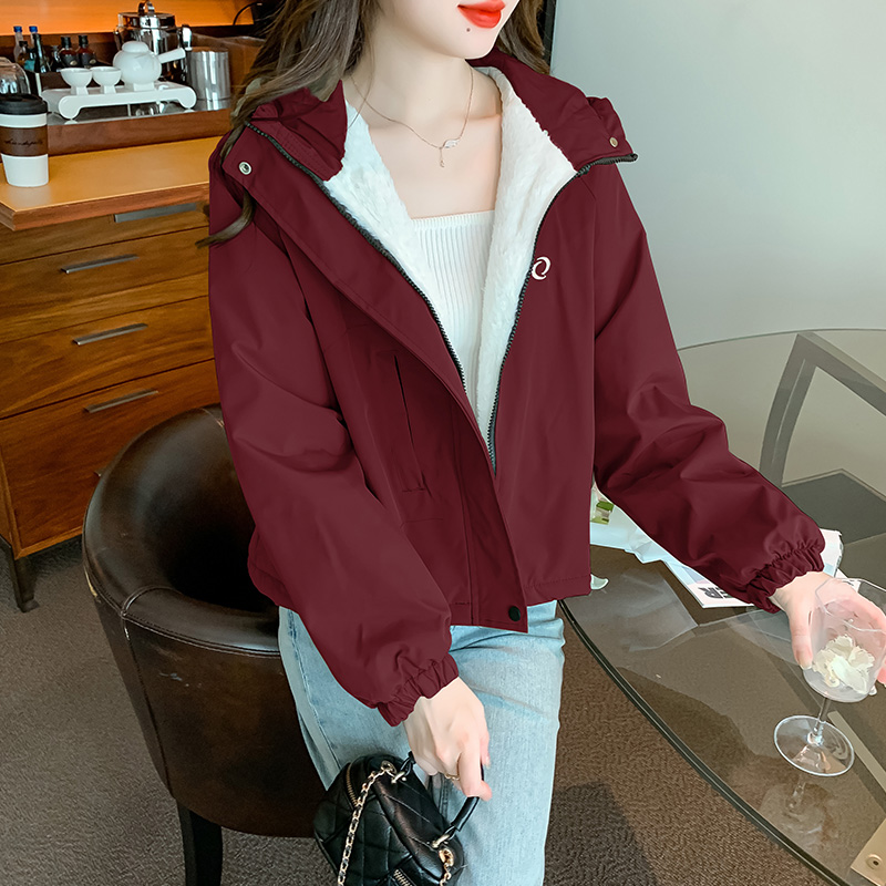 Real shot of velvet warm jacket burgundy jacket for women 2023 autumn and winter new casual jacket baseball jacket top