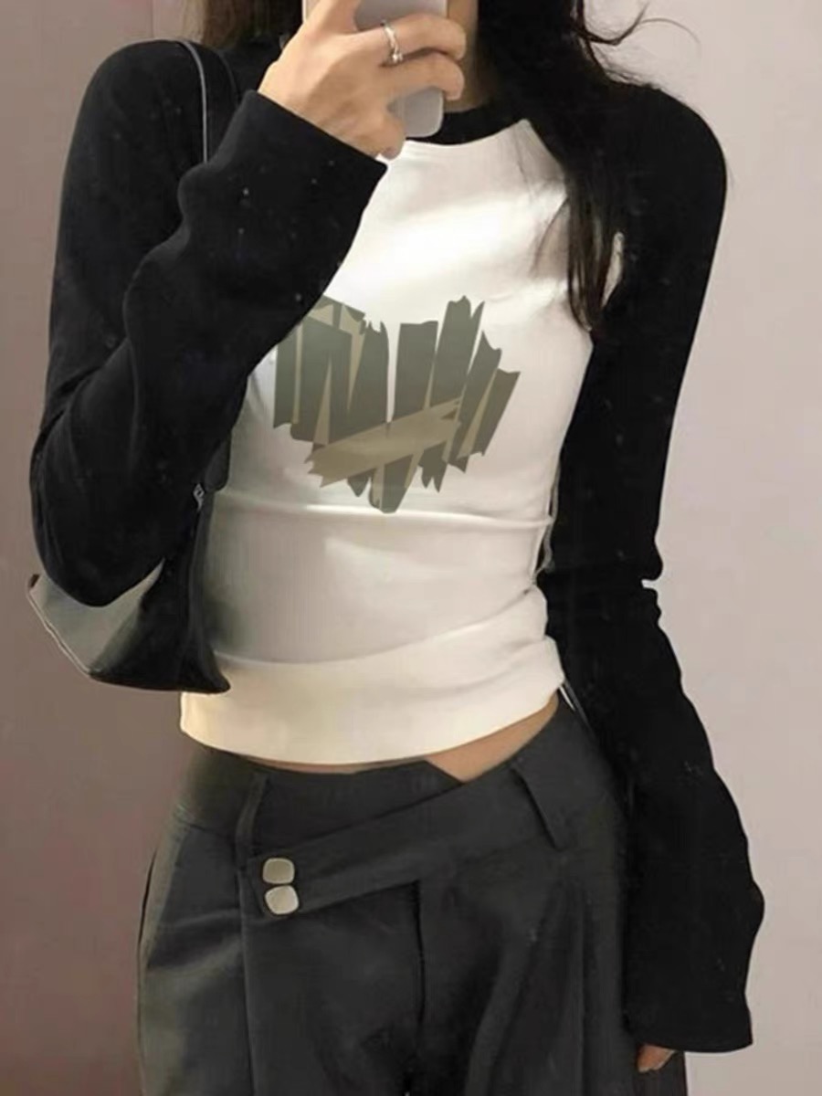 撞色拼接長袖T恤女初秋小個子短款顯瘦修身打底小衫愛心上衣體恤