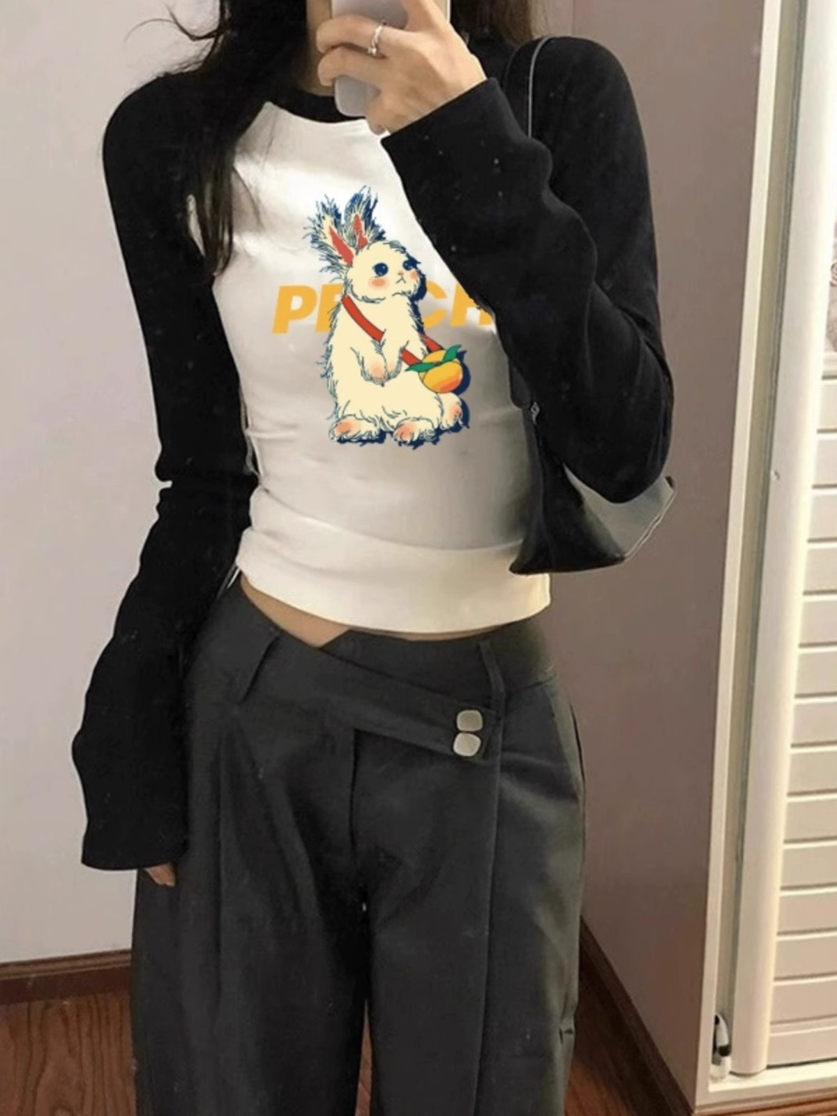 2023早初春秋新款拼色長袖t恤女修身辣妹撞色打底衫短款正肩上衣