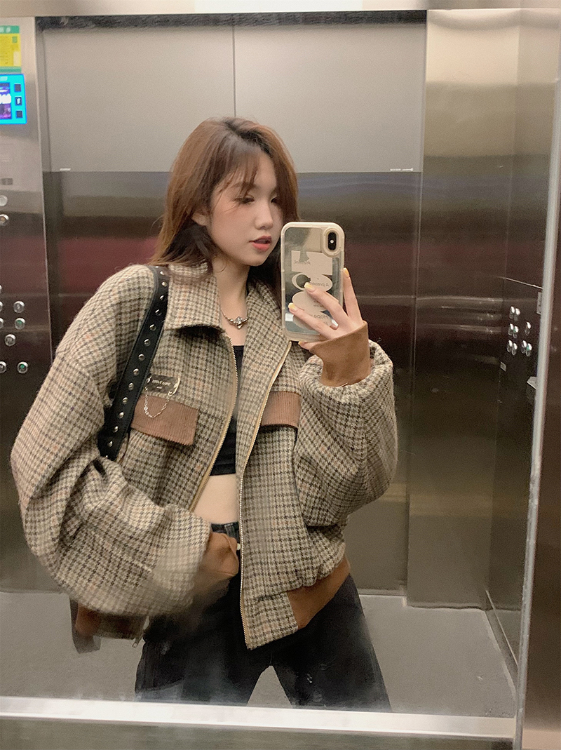 Early autumn 2023 new niche high-end short woolen plaid jacket women's small loose jacket