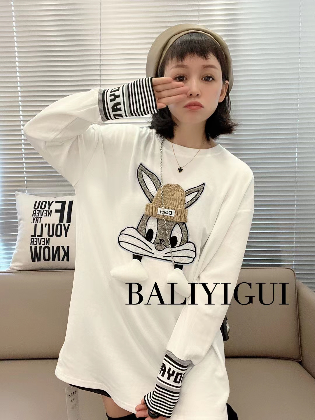 秋冬季小兔子設計感長袖t恤女圓領修身中長款德絨打底上衣服內搭