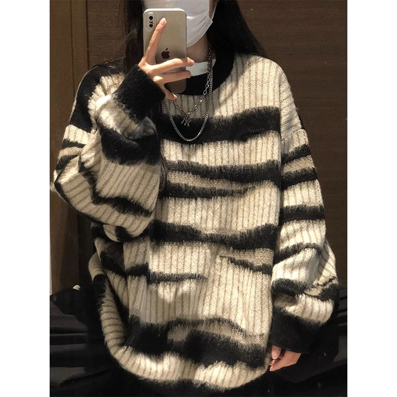 2023 New Korean Style Autumn Clothes Soft and Glutinous Contrast Color V-neck Knitted Cardigan for Women Gentle Loose Sweater Coat Lazy Style