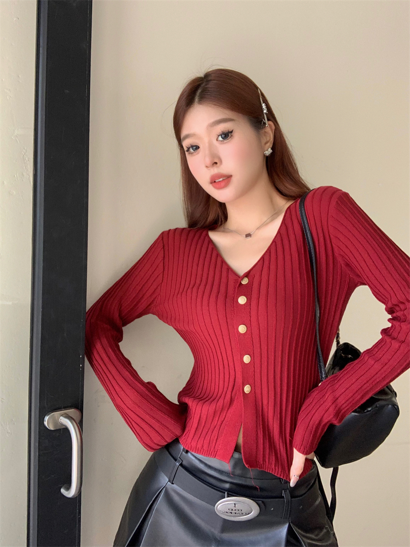Actual shot of new autumn and winter temperament pitted knitted cardigan solid color V-neck sweater slimming and versatile top