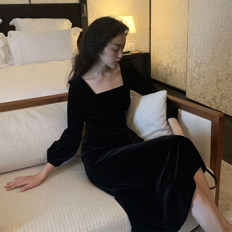 法式高端黑色金絲絨連衣裙女秋冬2023新款方領收腰氣質女神范禮服