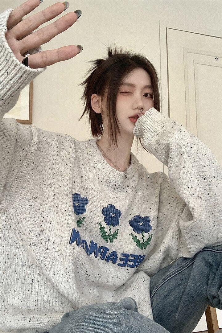 Japanese retro floral long-sleeved pullover sweater for women in autumn and winter soft and waxy lazy loose design niche knitted top