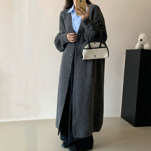 Long sweater coat for women, lazy autumn and winter loose and thickened temperament, high-end solid color knitted cardigan coat