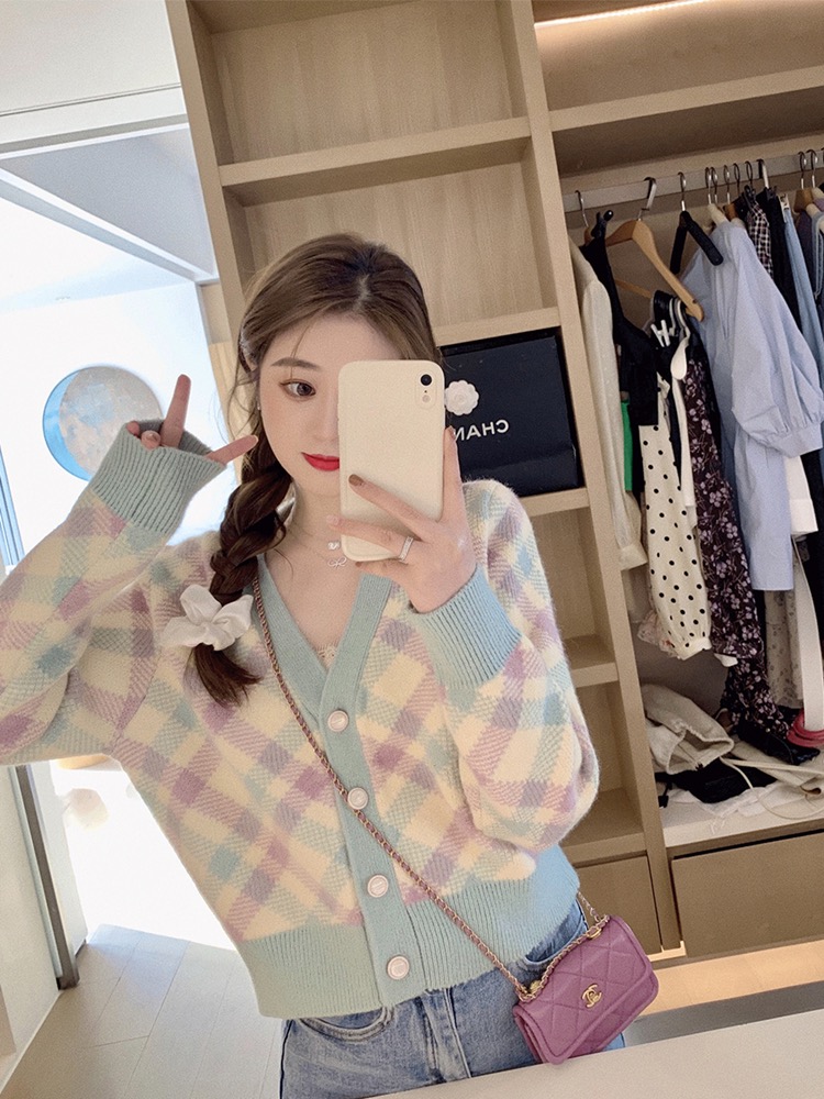 Korean style color-blocked rhombus knitted sweater 2023 autumn and winter new style small fresh V-neck sweater cardigan coat sheep wool
