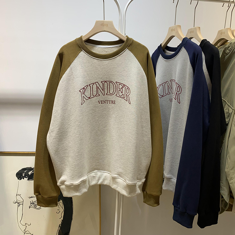 秋季時髦簡約大氣美式復古圓領撞色插肩長袖衛衣女字母印花上衣潮