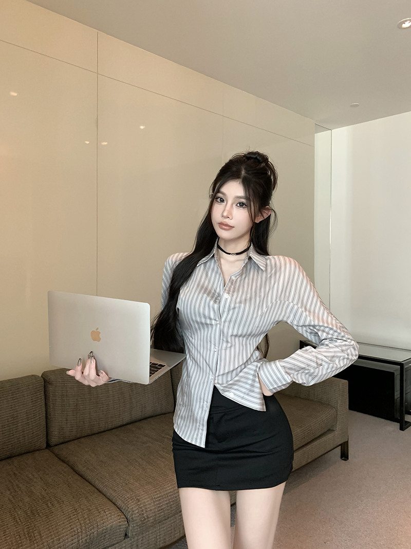 實拍 秋冬設計感收腰條紋襯衫女百搭修身顯瘦內搭開衫上衣