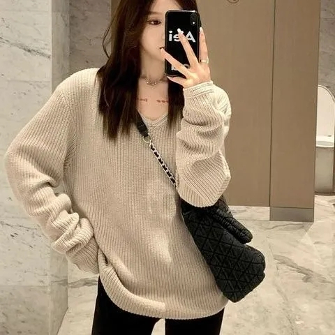 V-neck loose fashion sweater women's lazy style autumn new high-end long-sleeved pullover sweater outer top