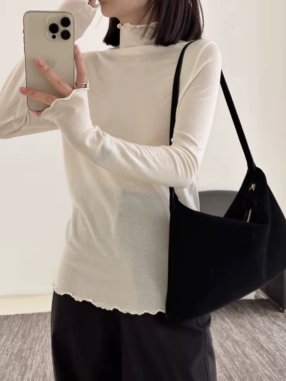 Basic bi-cut ear-edge bottoming shirt for women, long-sleeved autumn and winter new T-shirt, white high-neck solid color top