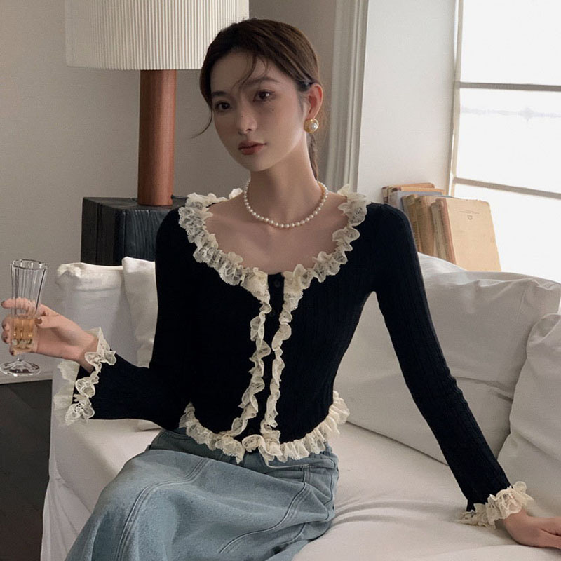 LELART French temperament pure lust round neck fungus edge knitted cardigan autumn new slim short lace sweater