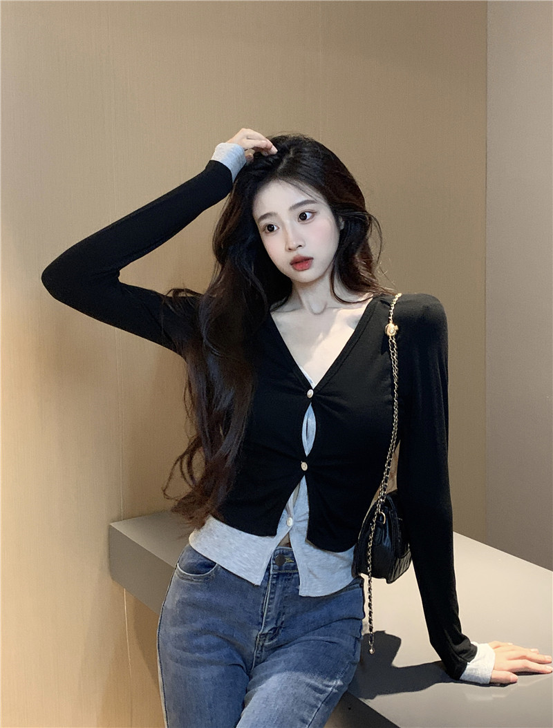 實拍~純欲辣妹假兩件T恤女設計感長袖V領修身顯瘦氣質上衣