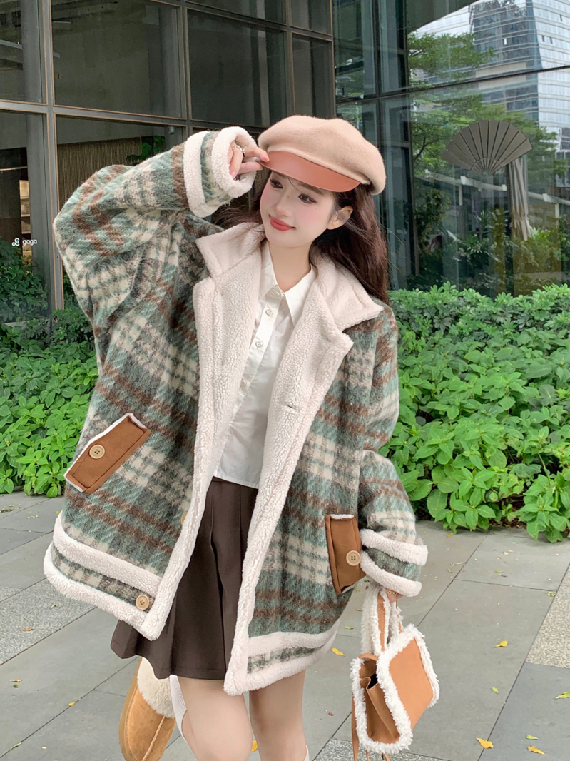 American retro small fragrant style lambswool jacket for women 2023 autumn and winter loose couple thickened jacket top