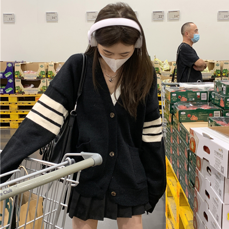 2023年新款小香慵懶風韓系黑色毛衣外套針織開衫早秋薄款女裝上衣