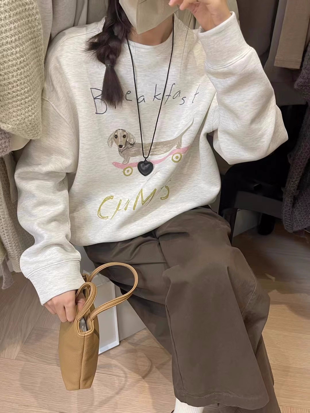 2023年新款時尚學生裝 秋裝薄款衛衣女大碼 後包領 拉肩線 M-XXXL