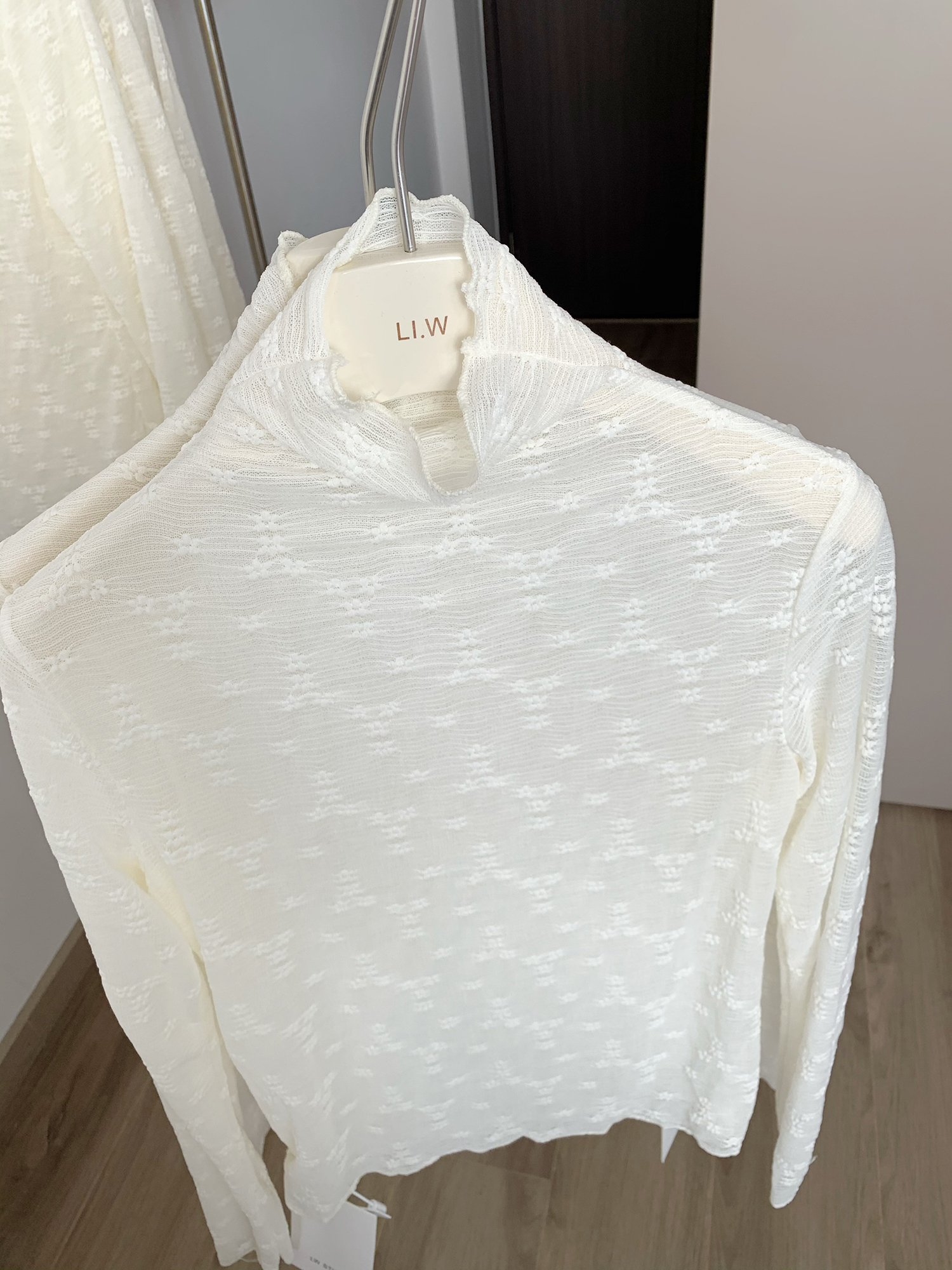 coffee小姐 2023秋季韓版新款甜美半高領刺繡提花長袖蕾絲打底女