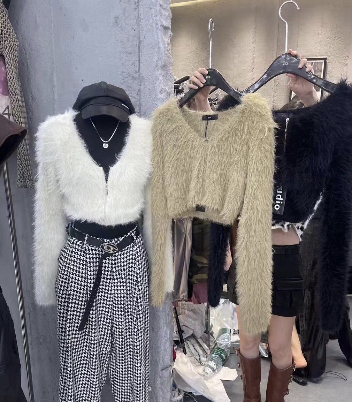 Thirteen Lines 2023 Autumn New Korean Style V-neck Zipper Cardigan Long Sleeve Imitation Mink Wool Sweater Short Top for Women