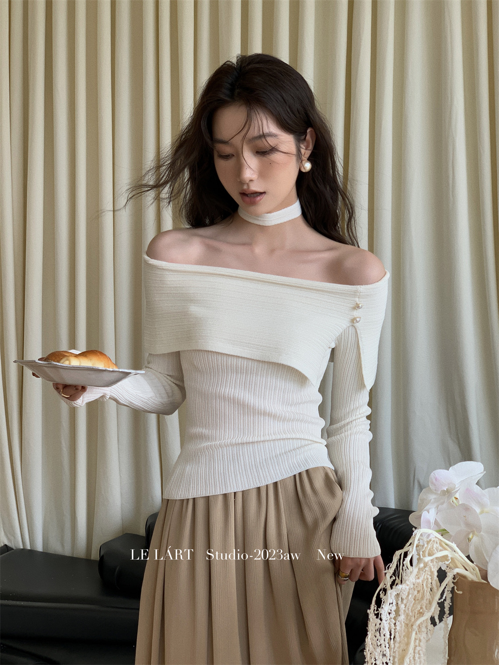 秋季新款韓版設計感甜辣一字肩翻領針織衫純欲開叉顯瘦上衣女