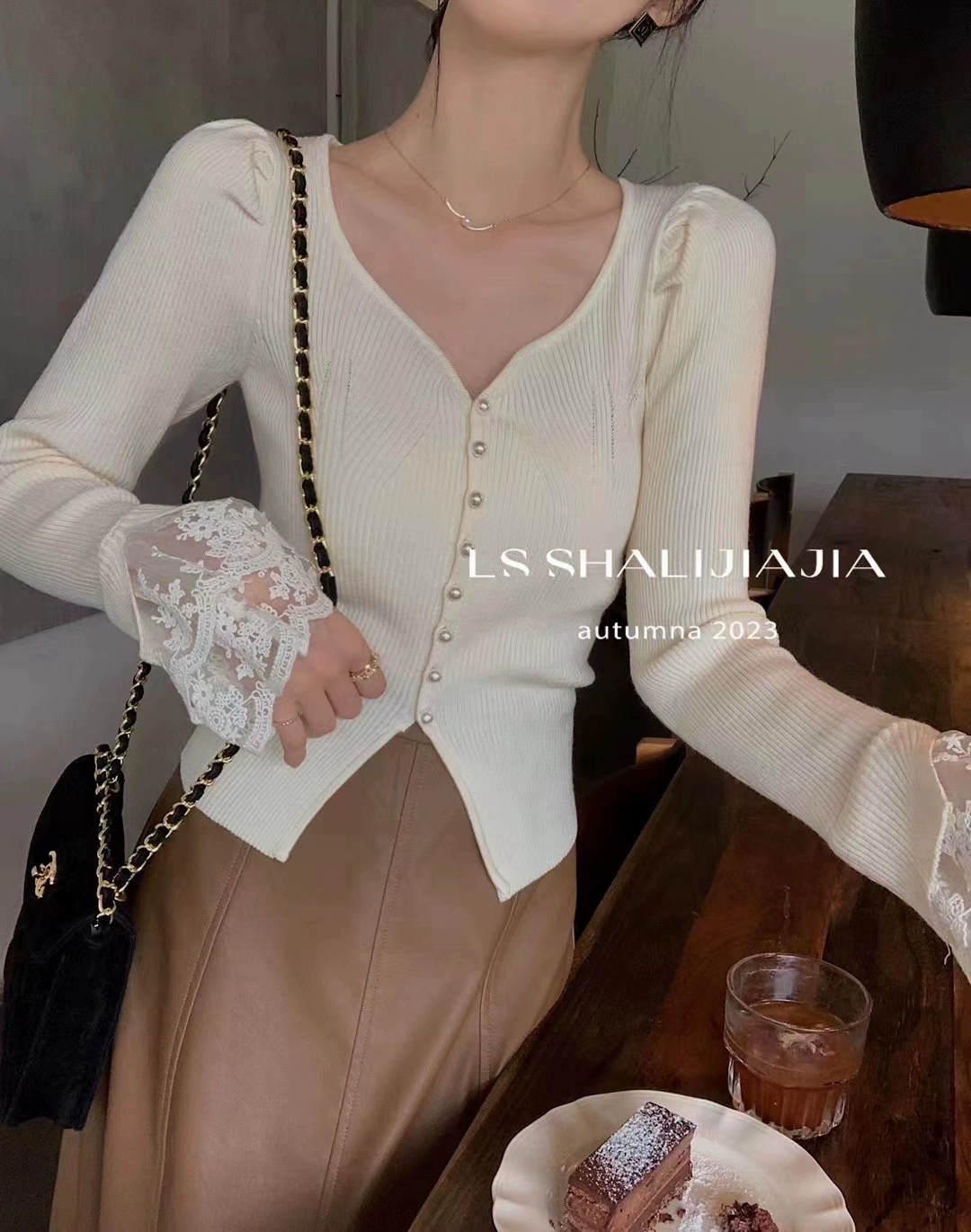 V-neck pearl button long-sleeved Korean style slim-fitting lace splicing bell-sleeve knitted cardigan