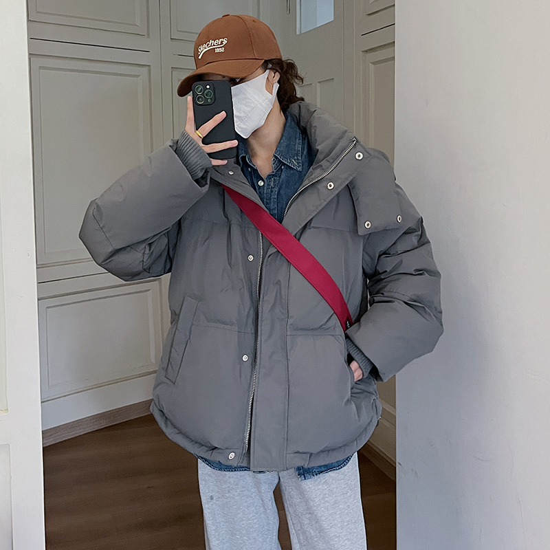 實拍灰色愛心短款羽絨棉服23年新款男女情侶加厚小眾設計麵包外套