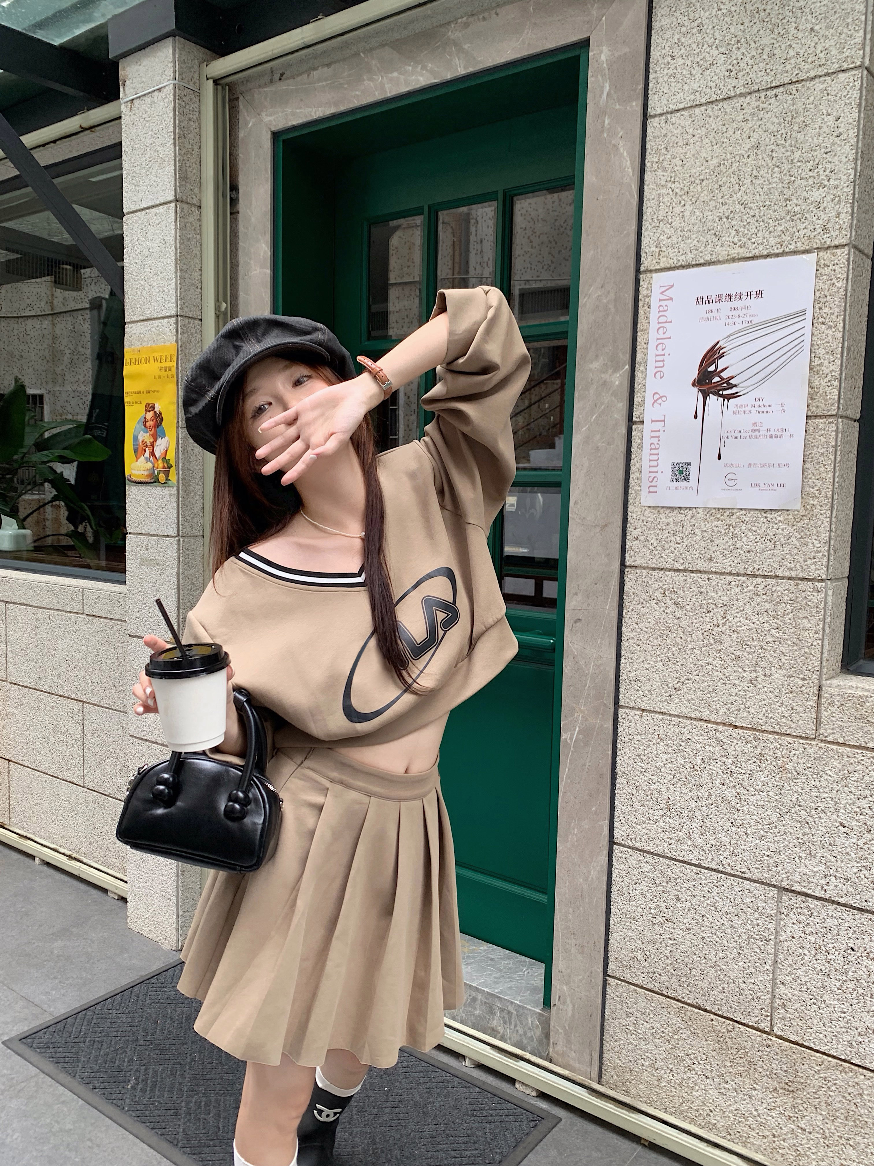 實拍  韓國原單~設計感撞色V領長袖衛衣短裙套裝