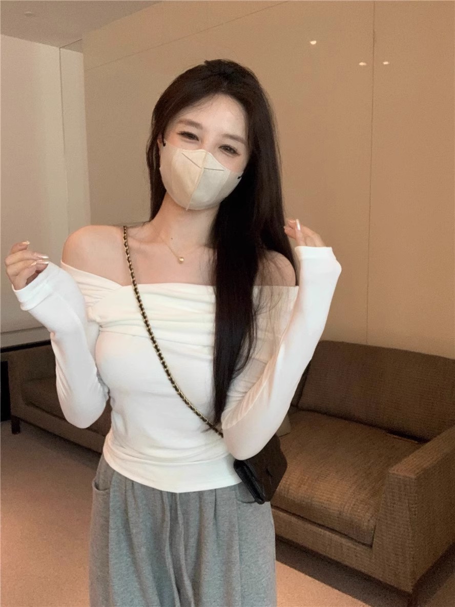 Pure lust hottie pleated long-sleeved T-shirt women's autumn wear 2023 new design niche temperament off-shoulder top