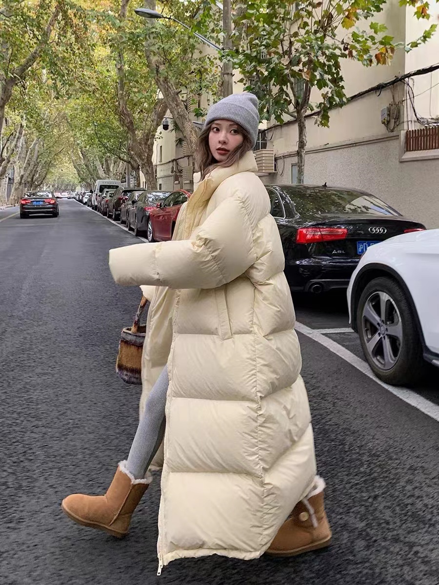 Dongdaemun 2023 new style down jacket, knee-length, thickened, loose and fashionable Korean style bread coat for women, thickened for couples