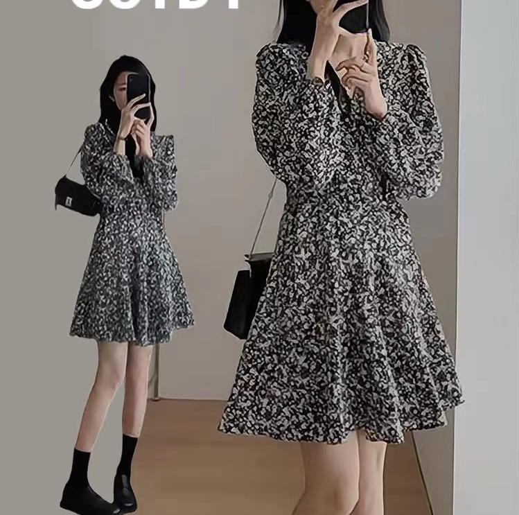 秋裝大碼女裝氣質高級感鹽系小個子v領碎花長袖連衣裙M-4XL200斤