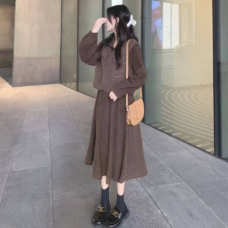 配大衣的長裙子法式復古a字裙新款韓版收腰打底連衣裙