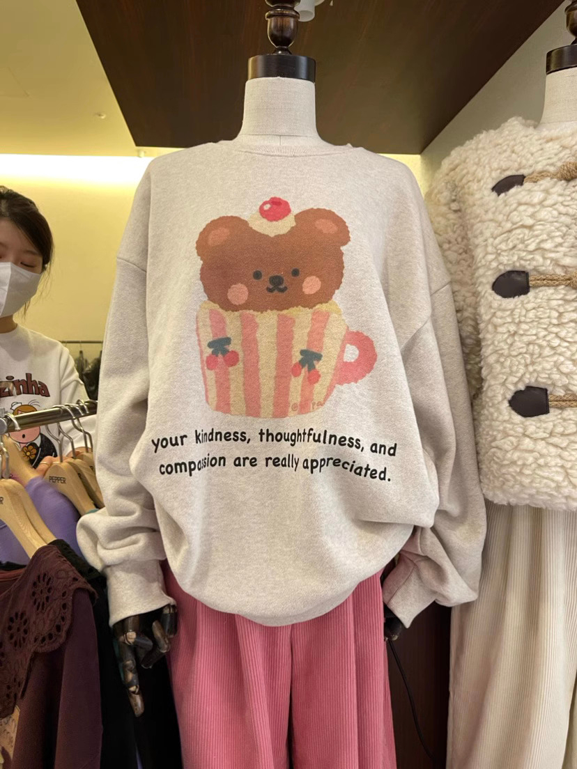 2023年新款時尚寬鬆  秋裝薄款衛衣女大碼 後包領 拉肩線 M-XXXL