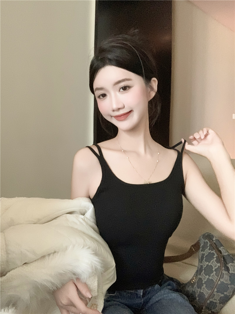 實拍~方領雙肩帶吊帶背心秋季百搭顯瘦帶胸墊無袖打底衣