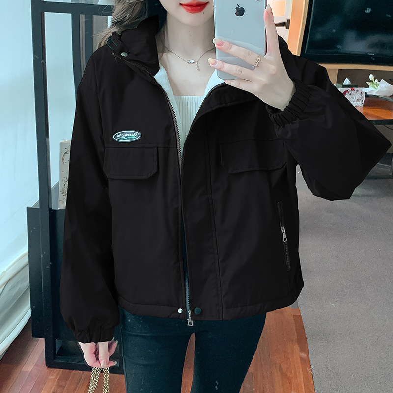 Real shot of black trench coat plus velvet jacket for women 2023 autumn and winter new style women's short jacket baseball uniform top