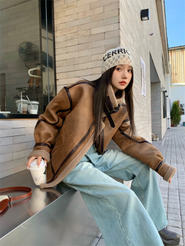 Real shot of good quality fur all-in-one jacket for women winter lamb hair plus velvet thickened leather jacket loose motorcycle jacket