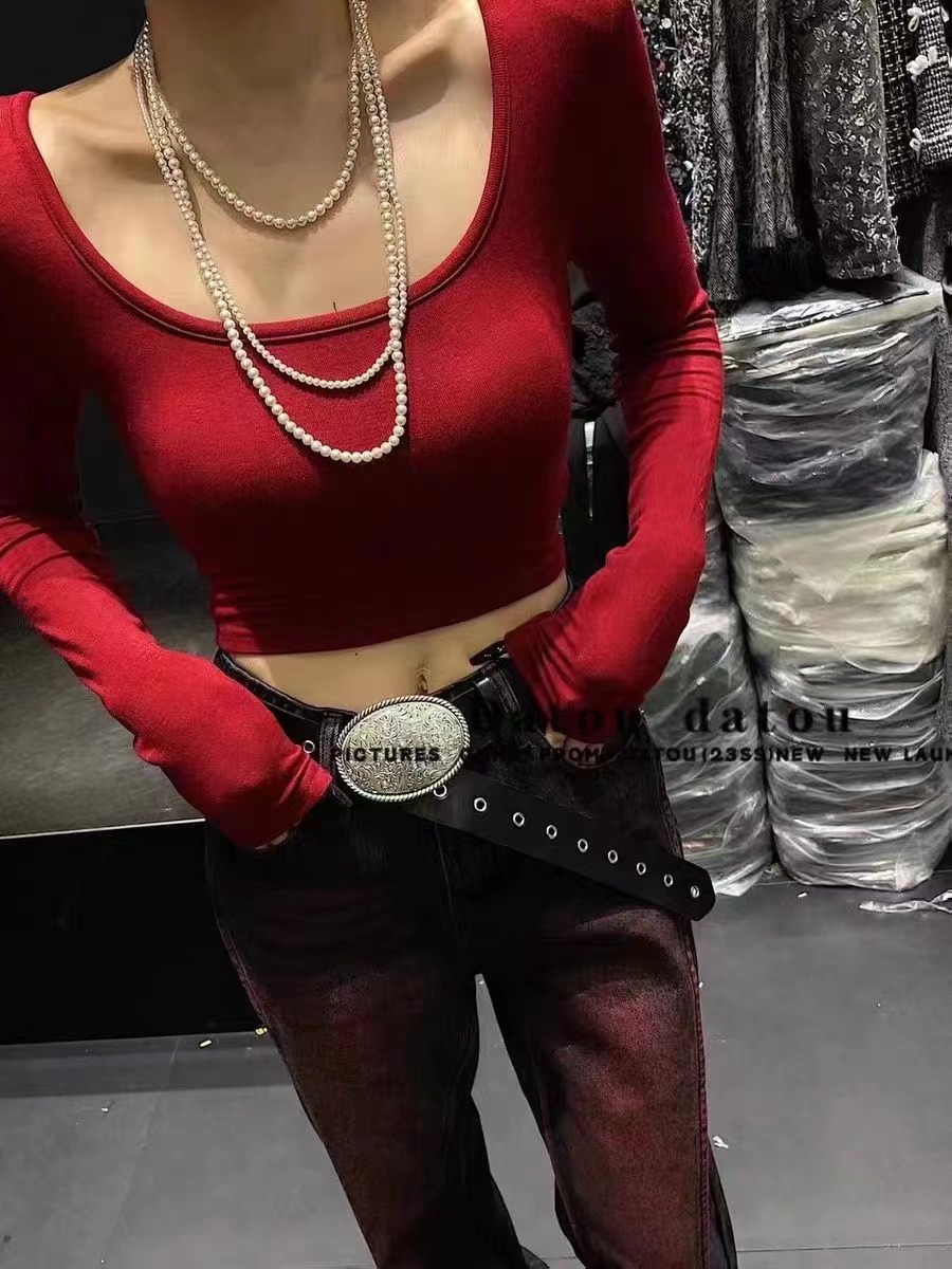 Round neck, chest padded long-sleeved T-shirt, feminine 2023 autumn and winter new style plus velvet, slim fit, casual short top