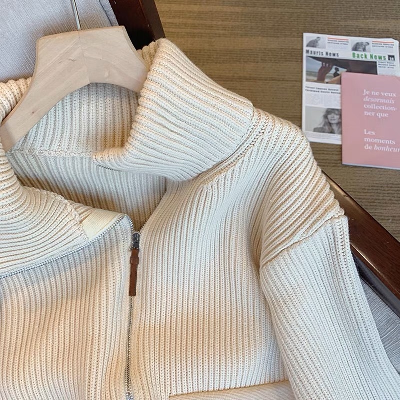 Lazy style stand-up collar solid color sweater jacket for women 2023 early autumn new casual loose versatile knitted cardigan Korean version