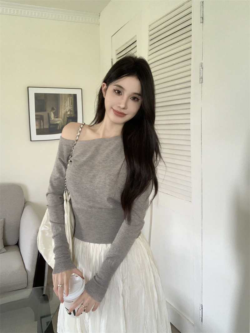 實拍  露肩設計秋季復古百搭修身打底針織上衣